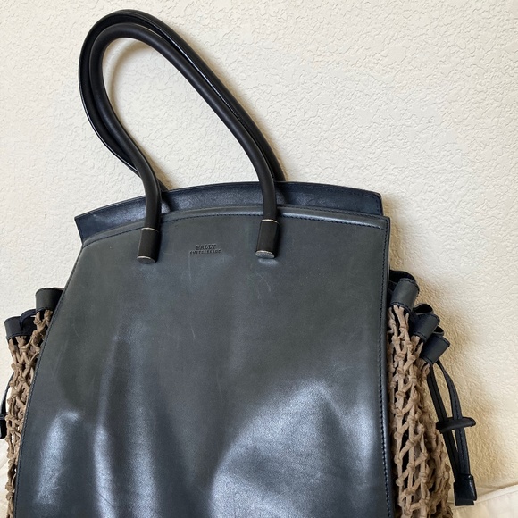 Bally bag Light Marine Fawn Donna Calf Woven used condition check pic for flaws - Picture 4 of 16